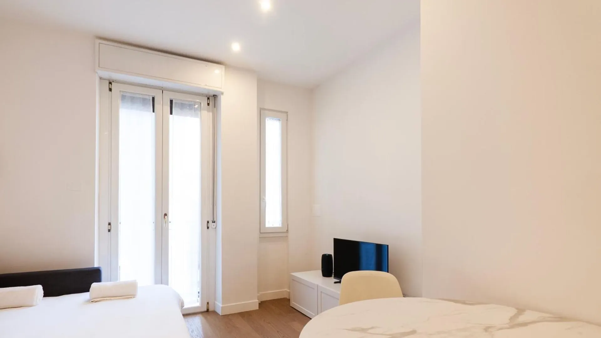 Apartment Youhosty - Gioia Tower View Mailand