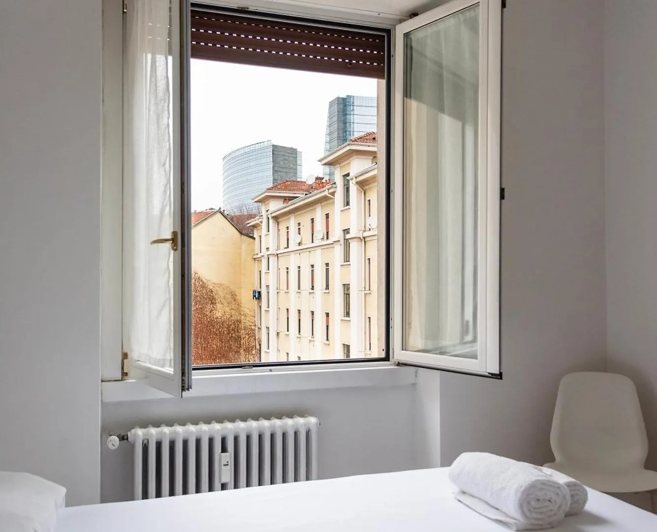 Apartment Youhosty - Gioia Tower View Mailand